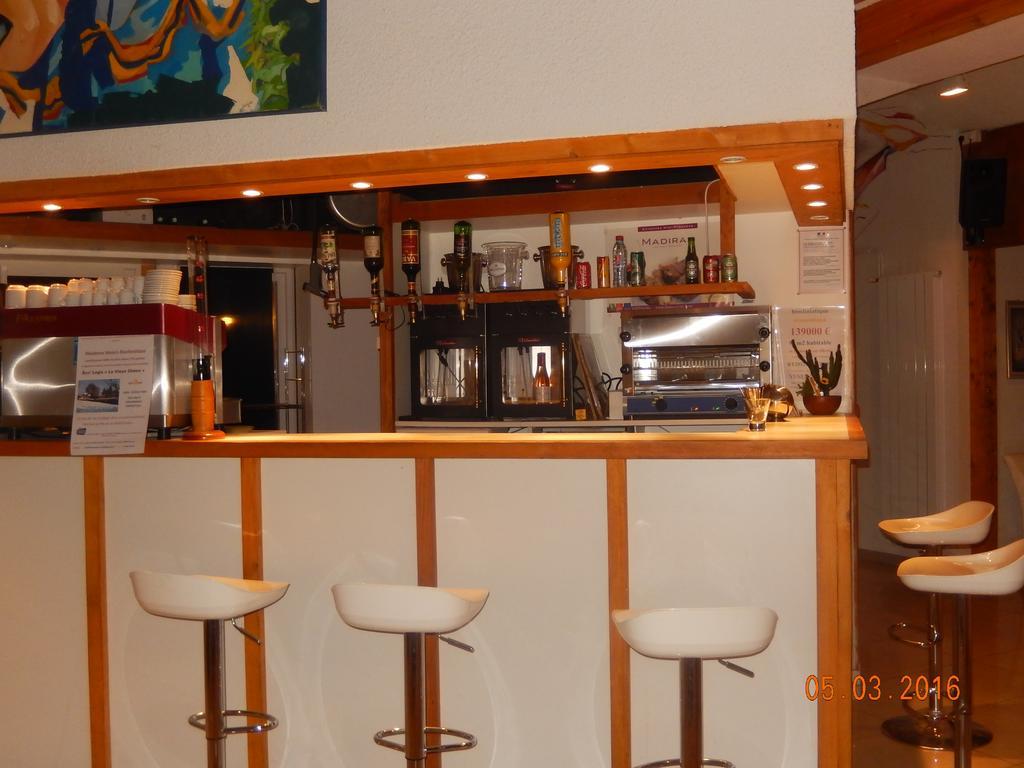 Hotel Eco Logis Espace Bellevue Séméac エクステリア 写真