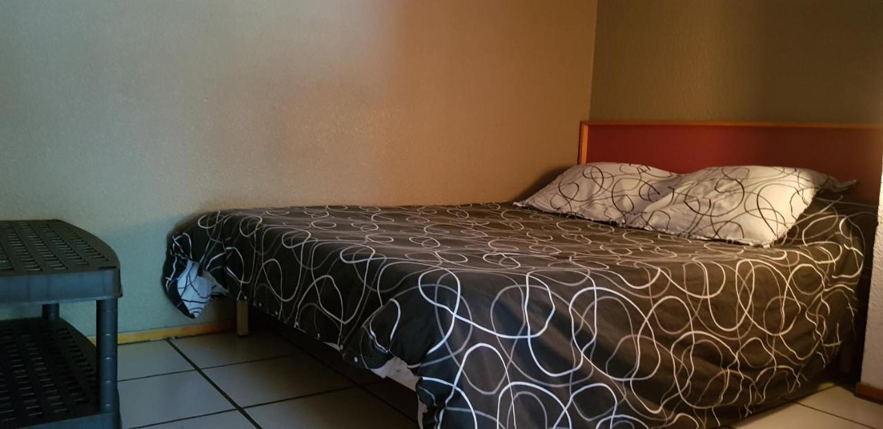 Hotel Eco Logis Espace Bellevue Séméac エクステリア 写真