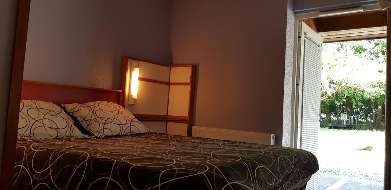 Hotel Eco Logis Espace Bellevue Séméac エクステリア 写真