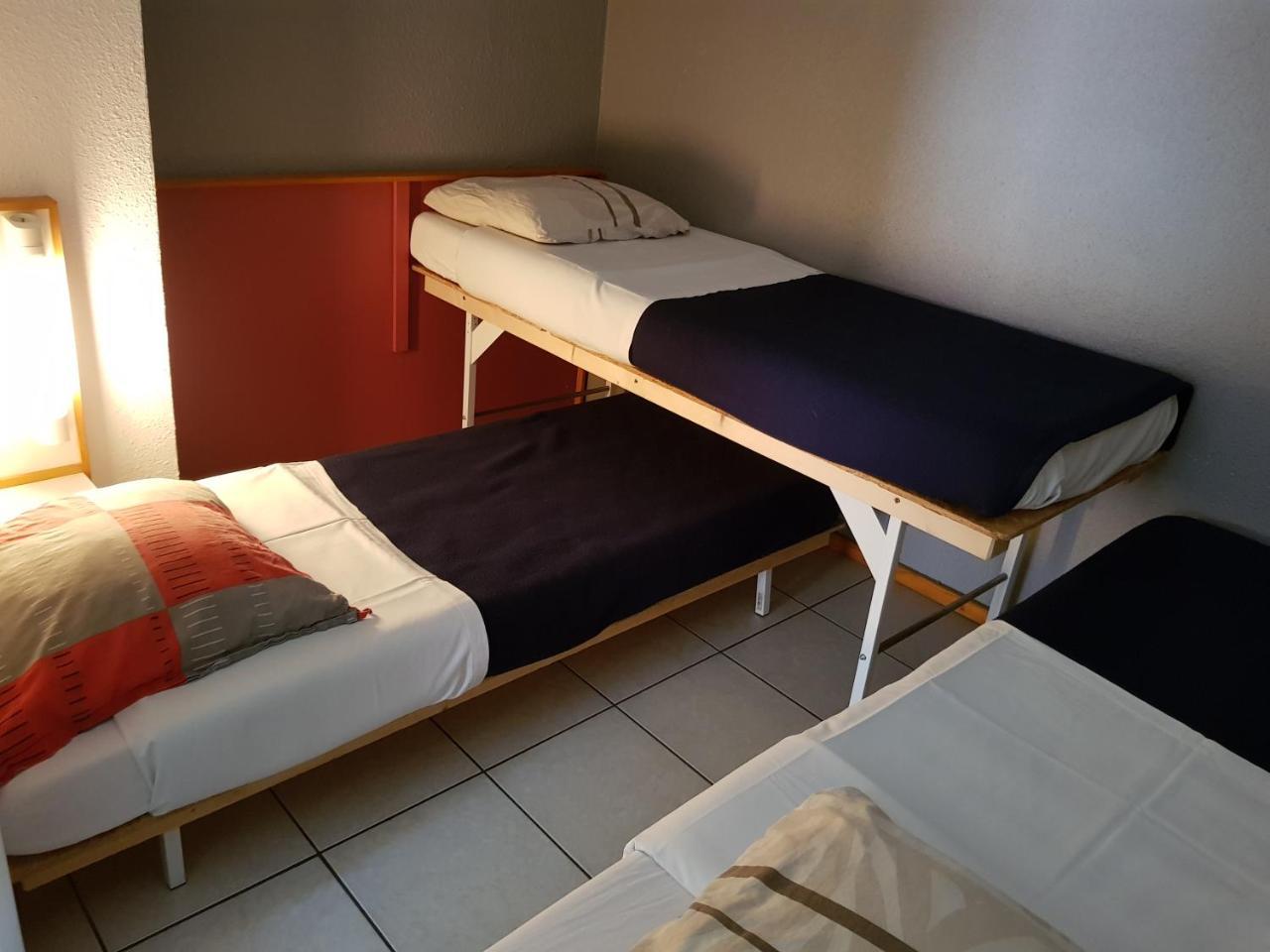 Hotel Eco Logis Espace Bellevue Séméac エクステリア 写真