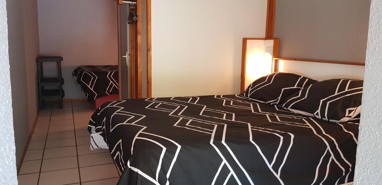 Hotel Eco Logis Espace Bellevue Séméac エクステリア 写真
