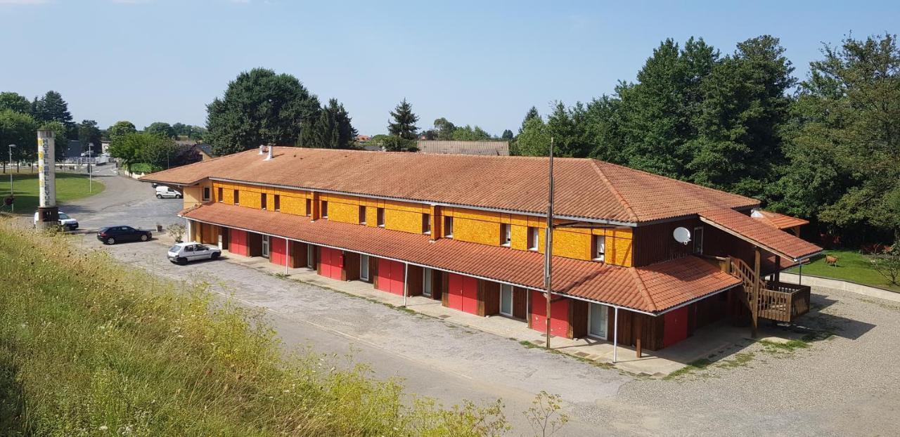 Hotel Eco Logis Espace Bellevue Séméac エクステリア 写真