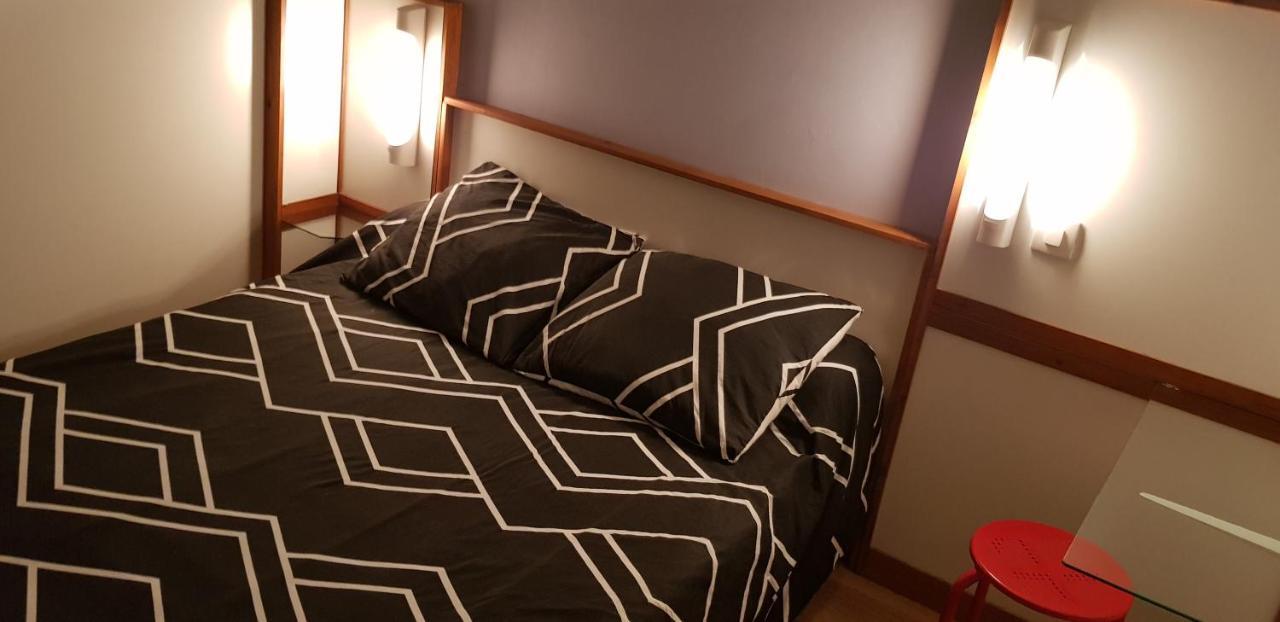 Hotel Eco Logis Espace Bellevue Séméac エクステリア 写真